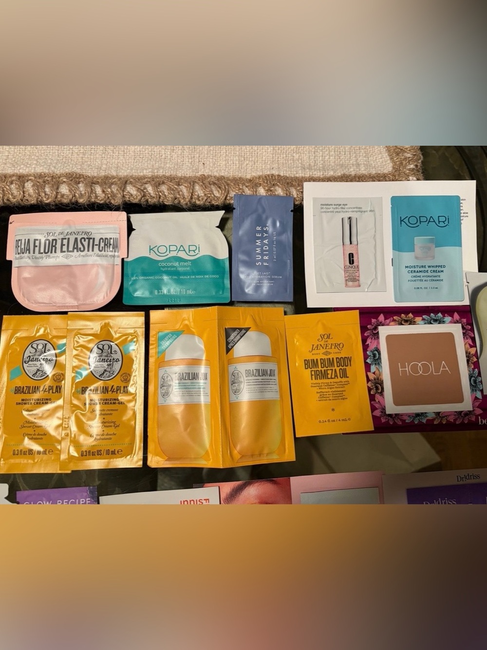 Makeup Sample Bundle - Picture 6 of 7